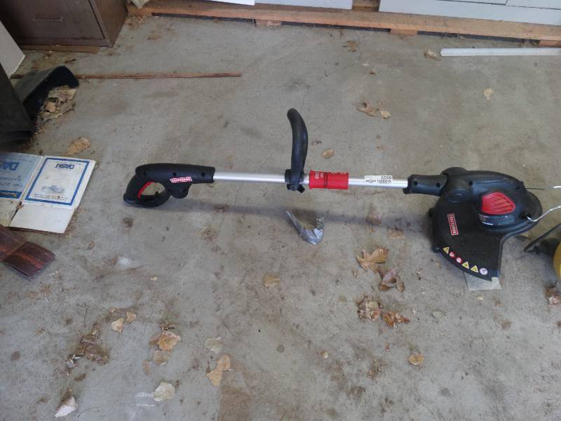 lot 5556 image: Craftsman weed eater.