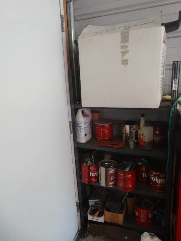 lot 5568 image: Shelf and contents.