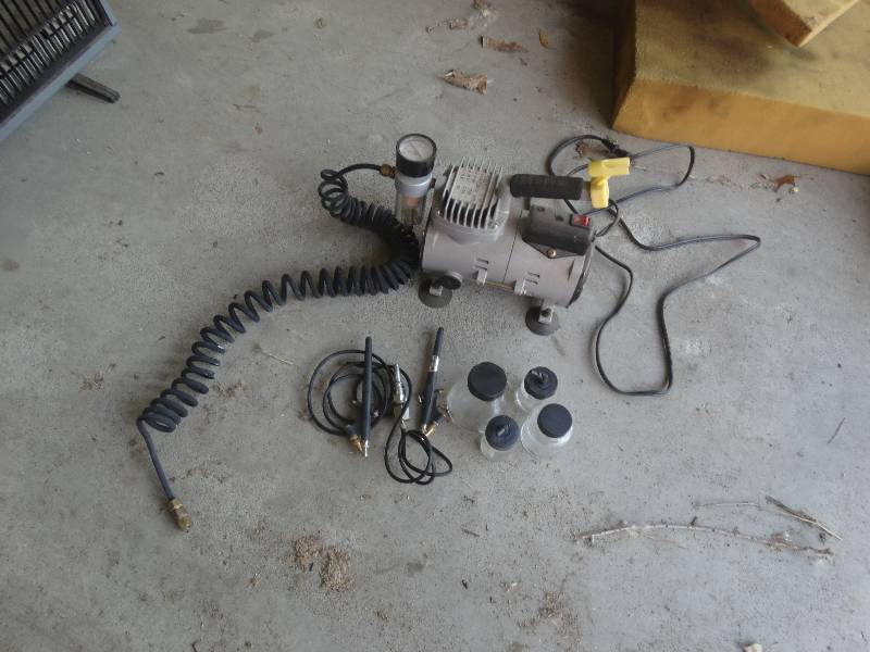 lot 5576 image: Paint sprayer.