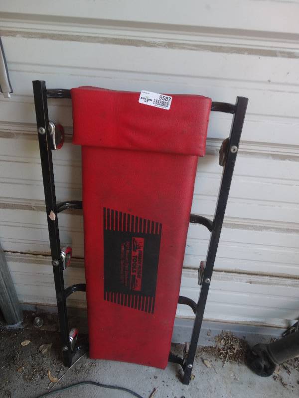 lot 5587 image: Harbor freight creeper.