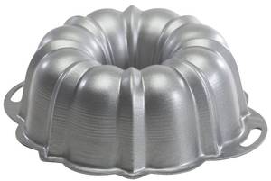 lot 40909 image: Nordic Ware ProForm Bundt, 12 Cup, Gray