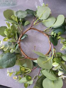 lot 41062 image: Miniature Green Wreath Four Pack 8