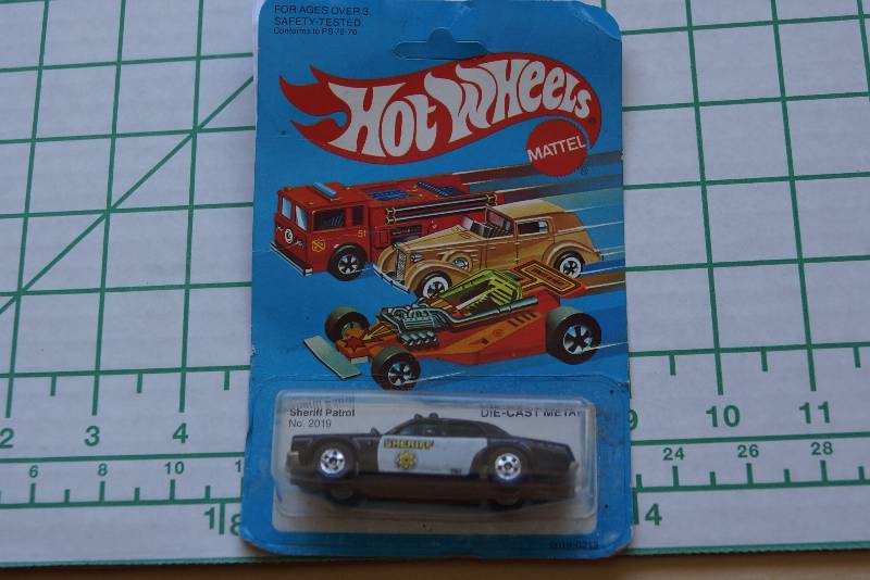 lot 387 image: Hot Wheels SHERIFF PATROL Mattel No. 2019 Sealed 1982