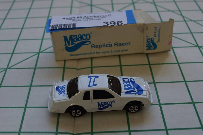 lot 396 image: 1990  Ford-Thunderbird-ERTL-MAACO-Promo-Replica-Racer