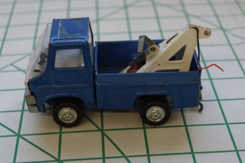 lot 395 image: Tonka Tow Truck Pickup- USA 1970s