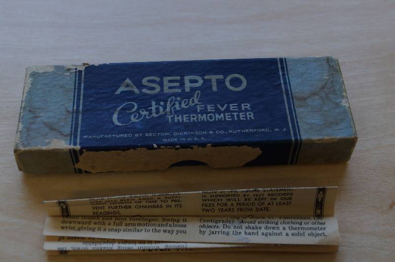 lot 414 image: Vintage ASEPTO Fever Thermometer With Original Box