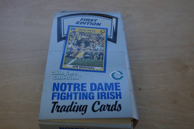 lot 429 image: New Box of 36 Packs 8 Cards Per Pack  Notre Dame Trading Cards  1990s