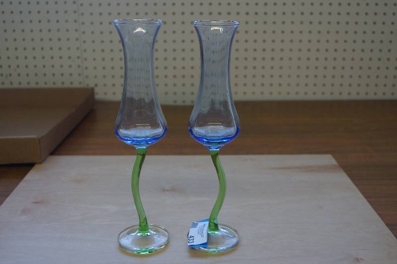 lot 433 image: Pair- Glass Wavy Stemmed Wine or Champagne Flutes