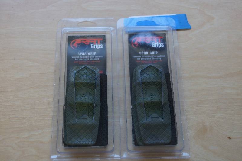 lot 438 image: Lot of 2- Rat Grip   SPRR Grip