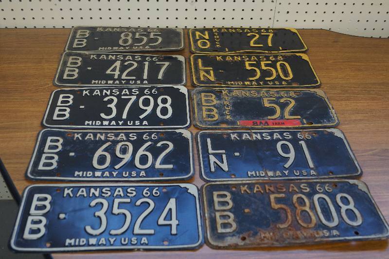 lot 455 image: Lot of 10- Kansas Black License Plates - ALL 1960s