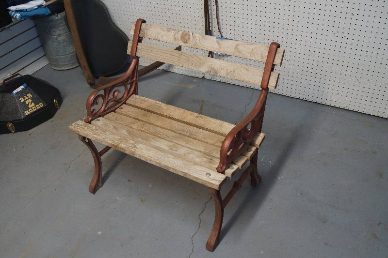 lot 475 image: Cast and Wood- Garden Bench