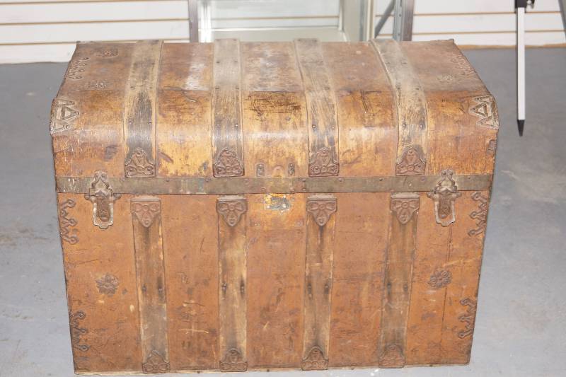 lot 480 image: AWESOME-  Steamer Trunk- Wood-Metal Ornate- WOW