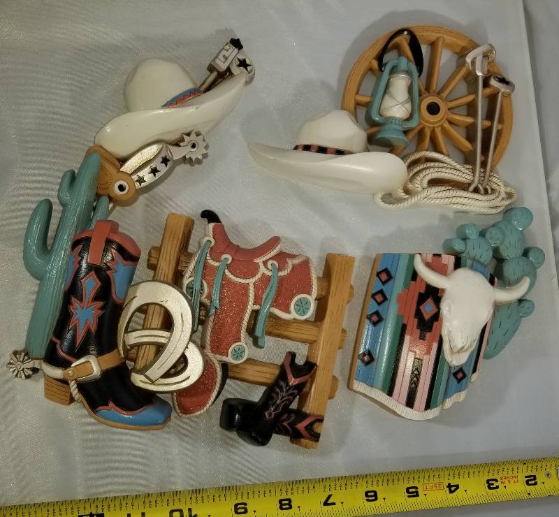 lot 303 image: BURWOOD  5 Piece SOUTHWEST Grouping.. ResinPlastic #3344  Circa 1995