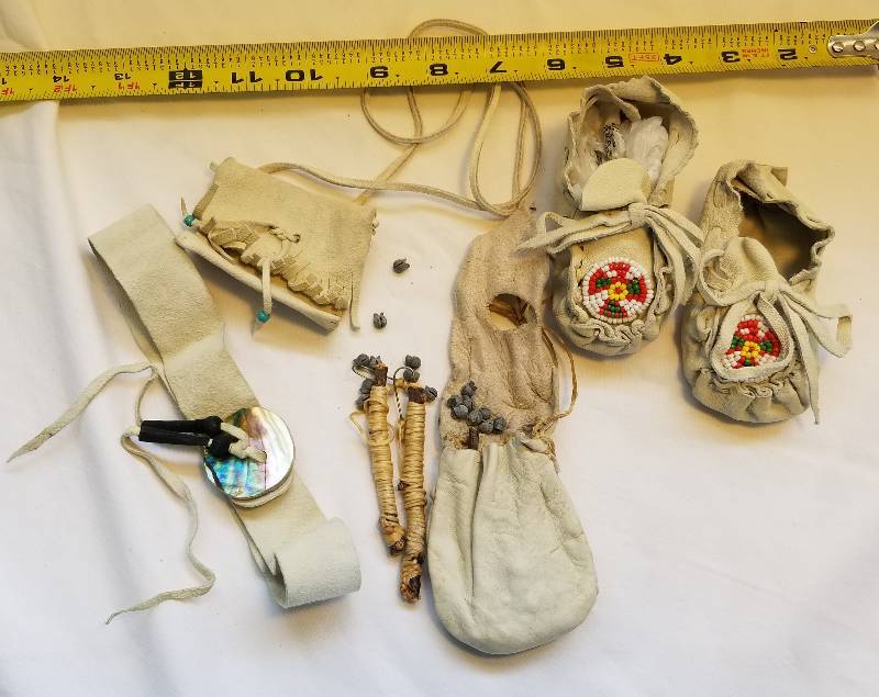 lot 322 image: Native American Lot- Moccassins-Fishing, LOOK