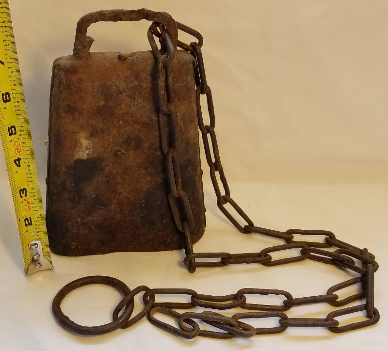 lot 330 image: Cool Cowbell and Chain