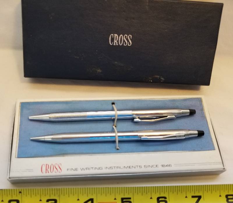 lot 340 image: Boxed Cross Brand Pen and Pencil Set  Fine Writing Instruments