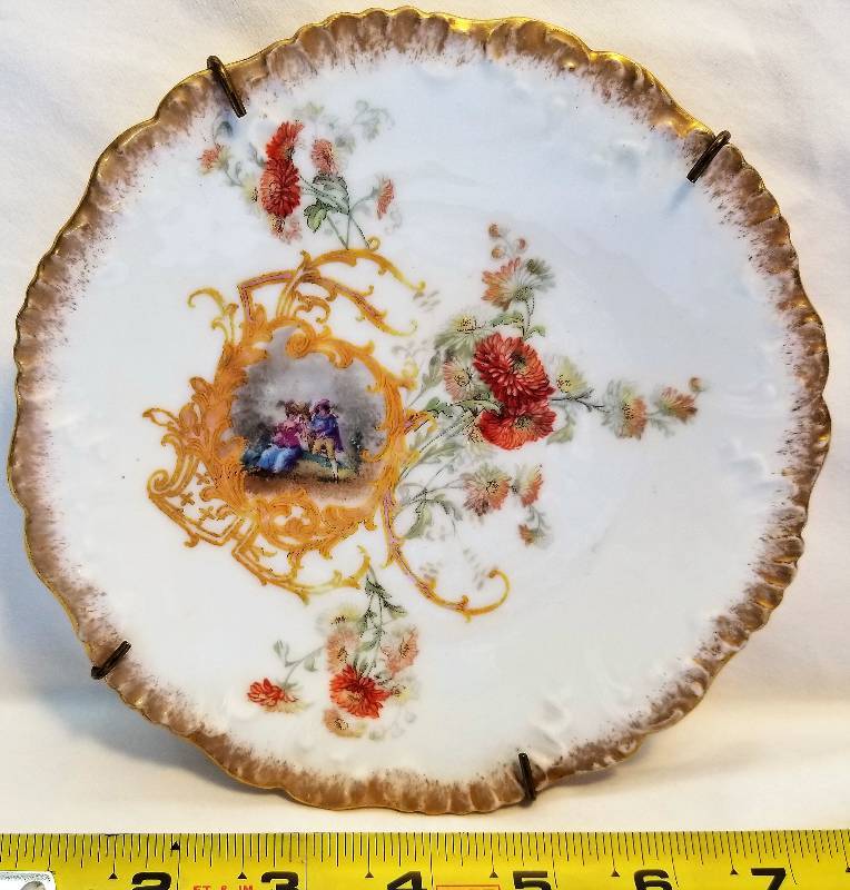 lot 344 image: Hanging Lamoge Plate France - Pretty Decor