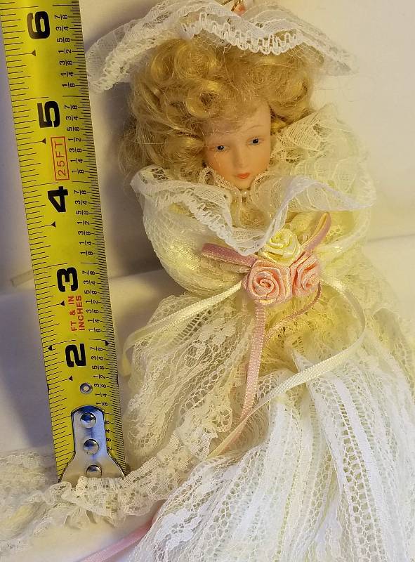 lot 346 image: Pretty Victorian Doll With Lace Dress