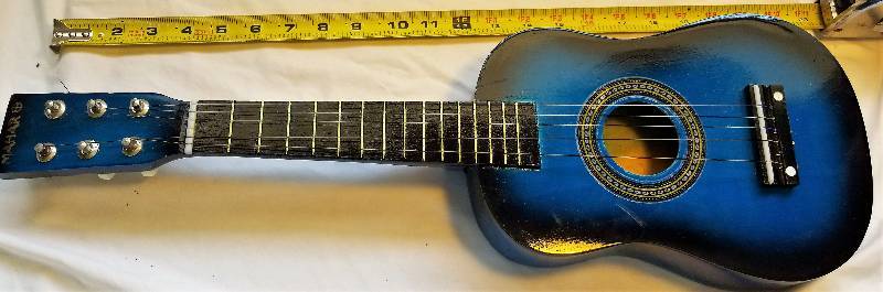 lot 356 image: 6 String Ukulele or Small Guitar