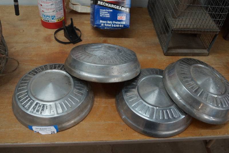 lot 26 image: Set of 4 Vintage Hubcaps- 50s-60s