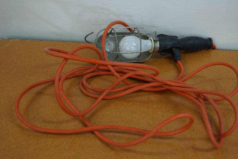 lot 49 image: Drop  Light