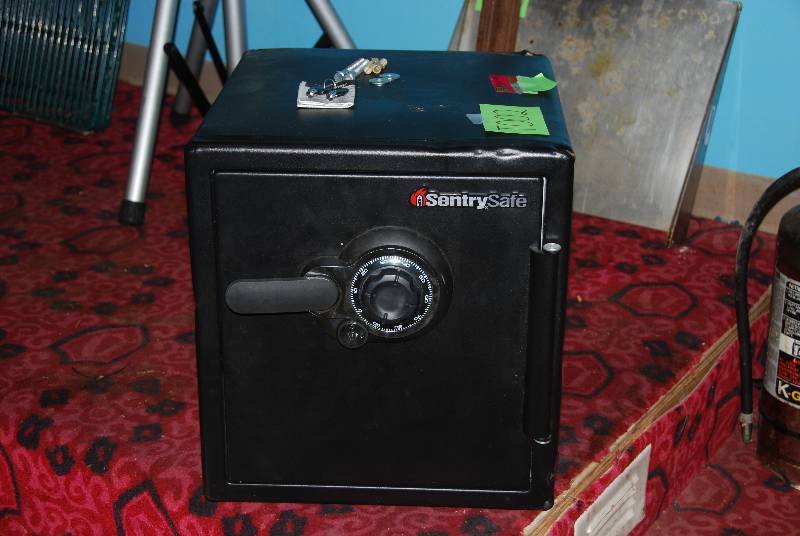 lot 5701 image: Sentry Fire Safe with Key (No Combo)