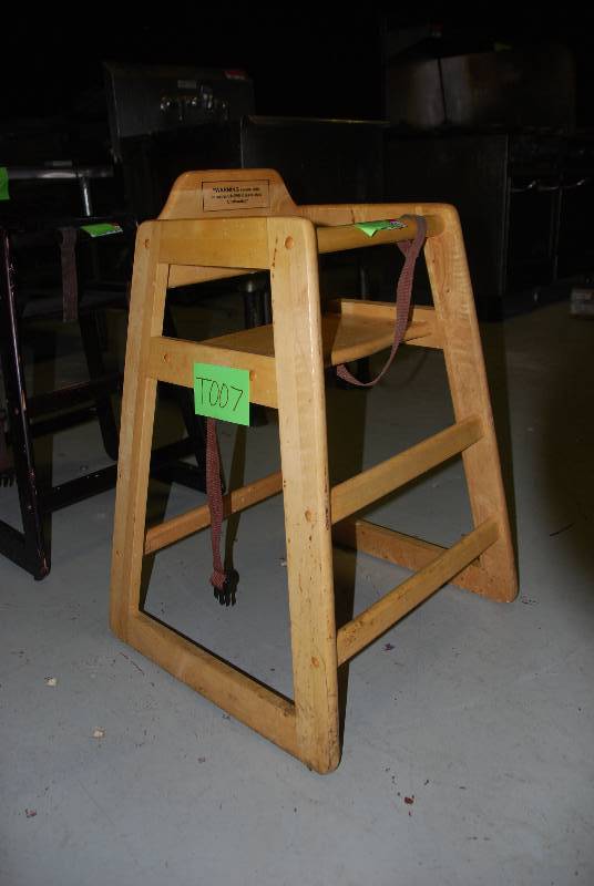 lot 5725 image: Commercial High Chair