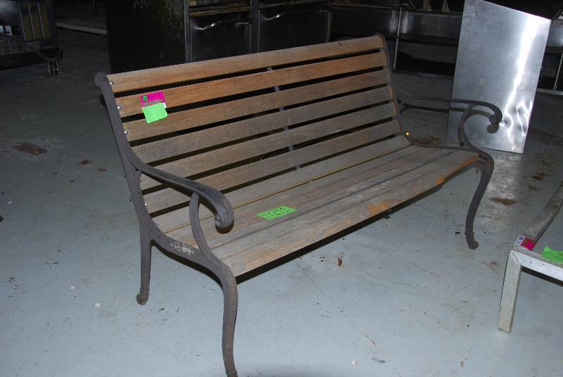 lot 9026 image: Park Bench - 4 ft