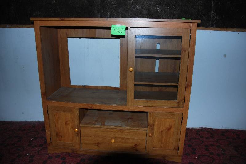 lot 9033 image: TV Home Center