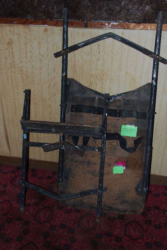 lot 9035 image: Deer Hunting Stand - Climbing