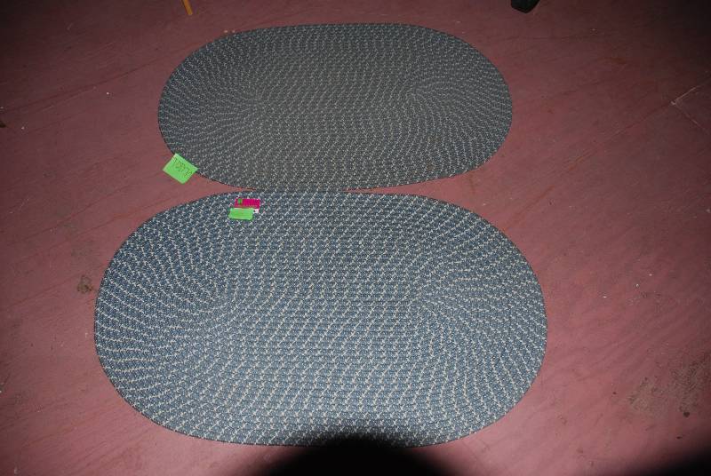 lot 9050 image: Rugs 2x - Oval - 30x50