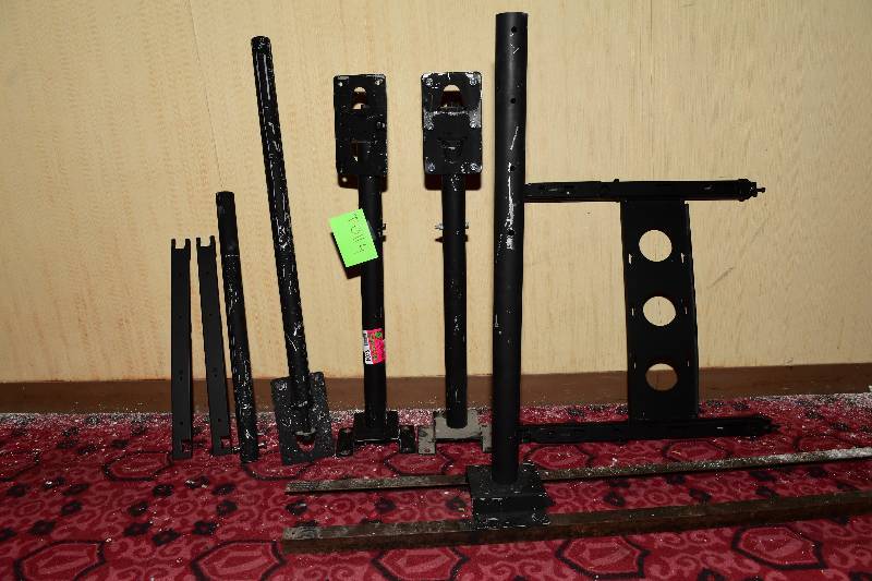 lot 5704 image: Lot of Large TV Mounts
