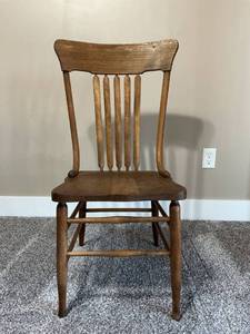 lot 47879 image: Antique Wood Chair