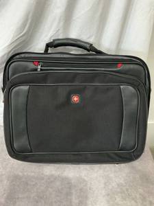 lot 47961 image: Wenger Black Swiss Army Padded Computer Case