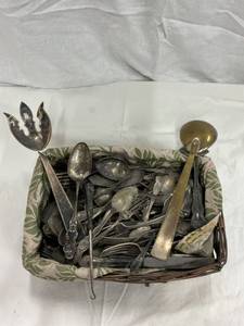 lot 48018 image: Misc Lot of Vintage Tableware