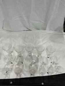 lot 48023 image: Vintage Cambridge Glassware