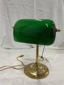 lot 48024 image: Brass Bankers Lamp with Green Glass Shade Barrister Lamp