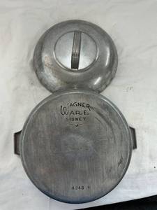 lot 48037 image: Wagner Ware Magnalite Roasterdutch Oven W Lid 4248-m Sidney -O- 5 Qt Round