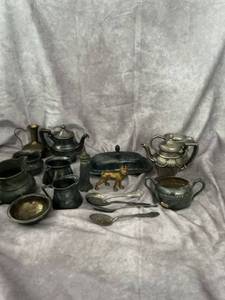 lot 48082 image: Vintage Metal Wares