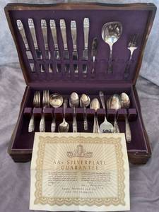 lot 47965 image: Harmony House Silver-plated Silverware Set