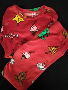 lot 4477 image: Cat and Jack Holiday Print Pajama Set Red T6