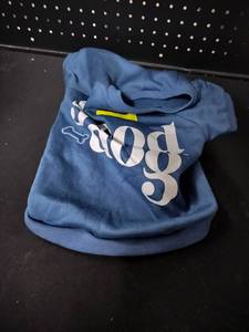 lot 6384 image: Vibrant Life. Blue Dog Shirt Size M