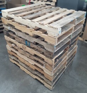 lot 4083 image: Standard 48x40 Wood Shipping Pallets - Lot of 10