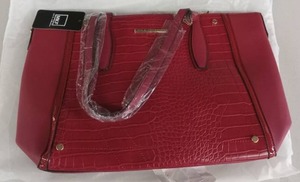 lot 4259 image: MKF Mia K. Collection Red Crocodile Pattern Handbag