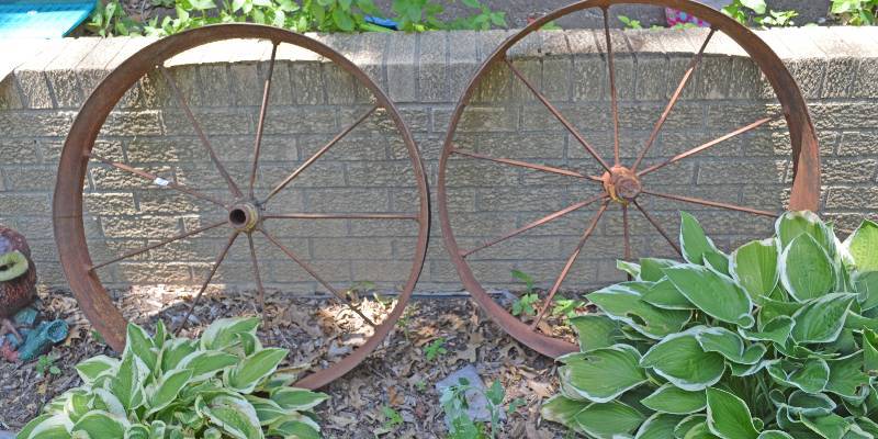 lot 4005 image: Pair of Steel Wagon Wheels - Approximately 30 in diameter