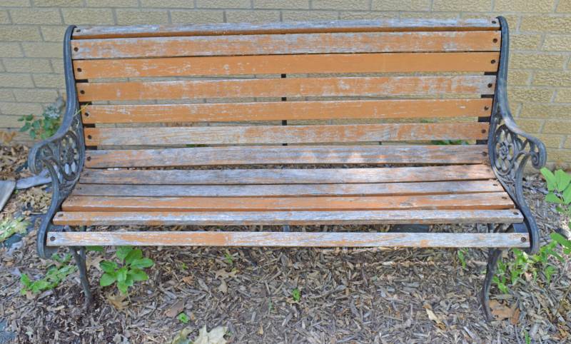 lot 4007 image: Garden Bench with Wood Seat and Cast Iron Ends - 49.5 wide
