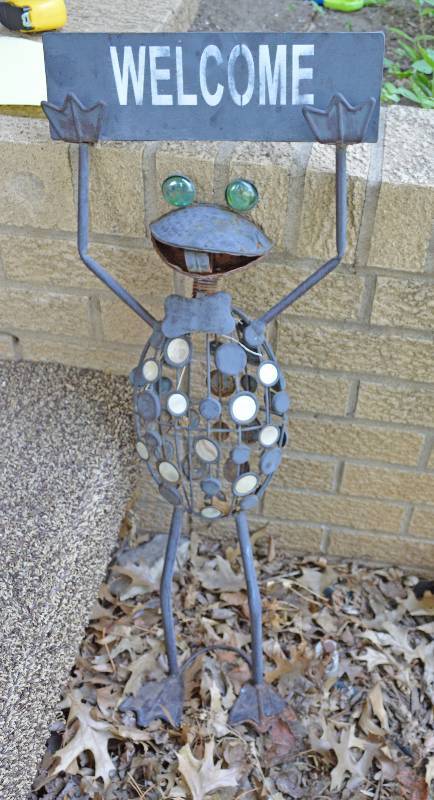 lot 4014 image: Metal Welcome Frog - 29.5