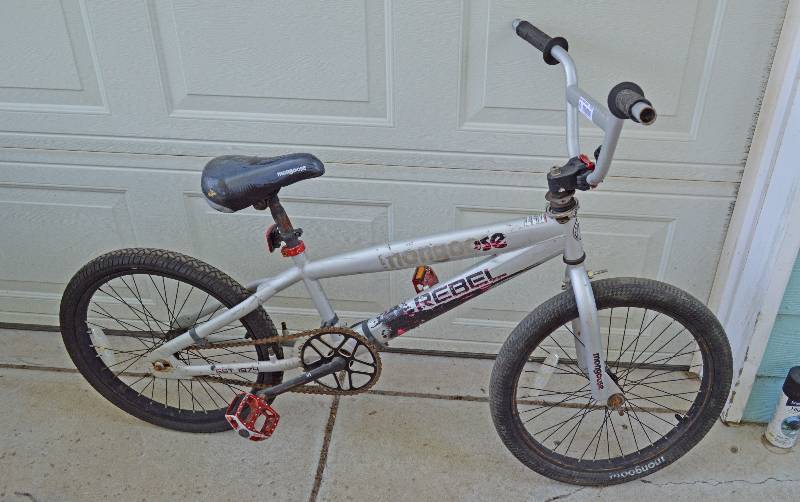 lot 4059 image: Mongoose Rebel Bicycle - Wobbly Front Wheel
