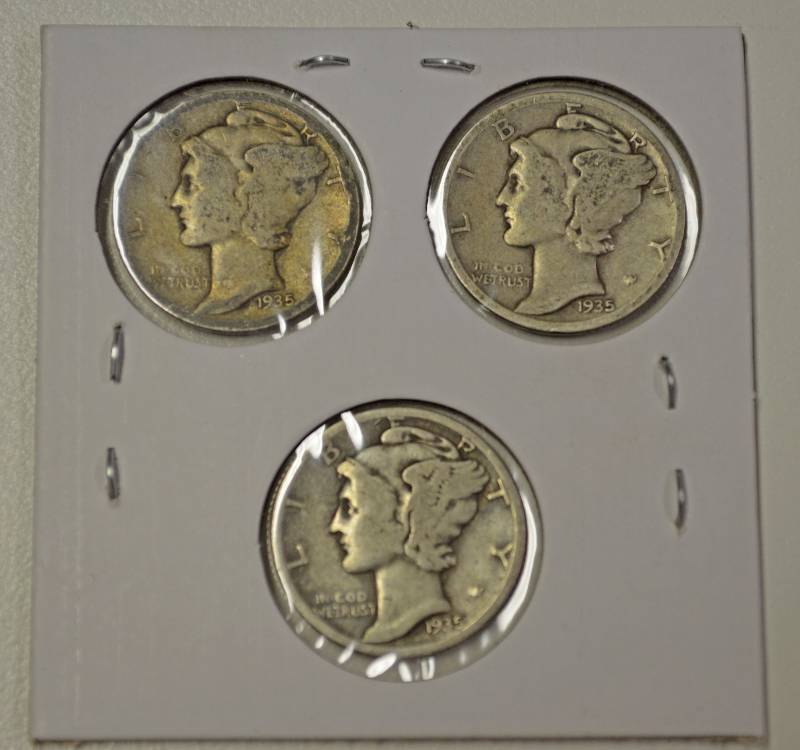 lot 4018 image: Set of 3 1935 Mercury Silver Dimes - P-D-S Mint Marks