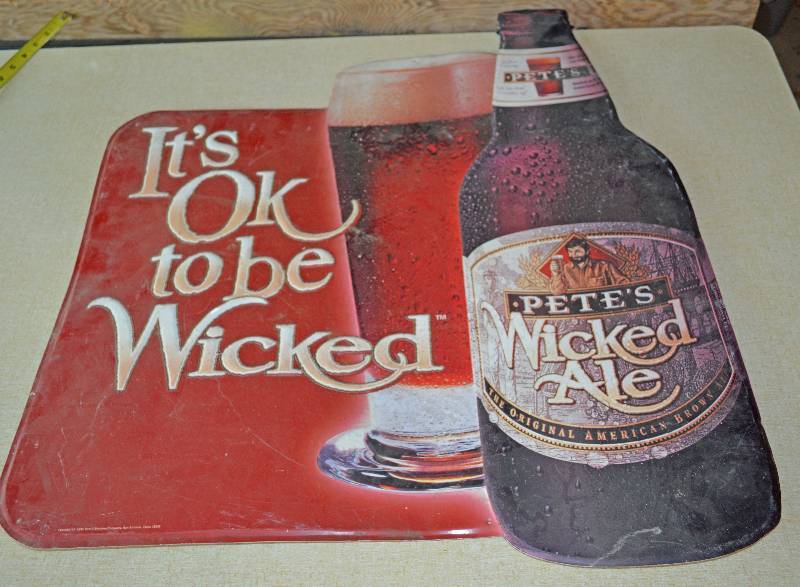 lot 4090 image: Petes Wicked Ale Sign - Very Cool